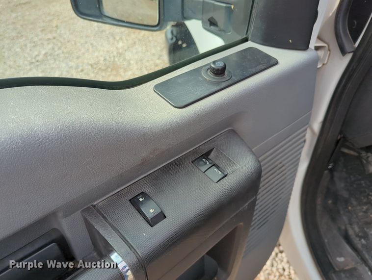 image for item LY9394 2014 Ford F250 Super Duty XL  pickup truck