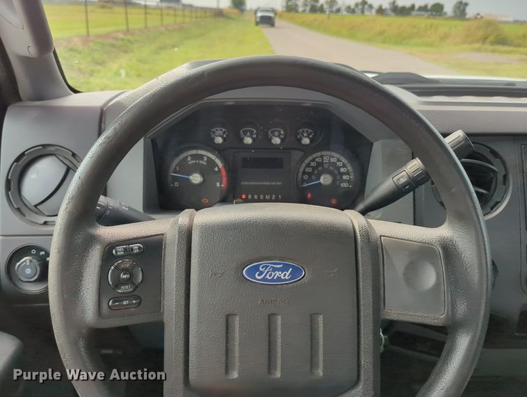 image for item LY9394 2014 Ford F250 Super Duty XL  pickup truck