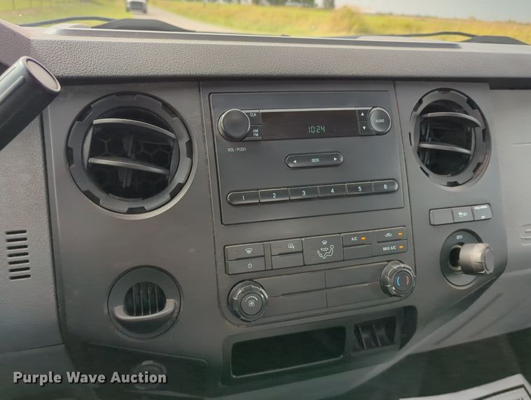 image for item LY9394 2014 Ford F250 Super Duty XL  pickup truck