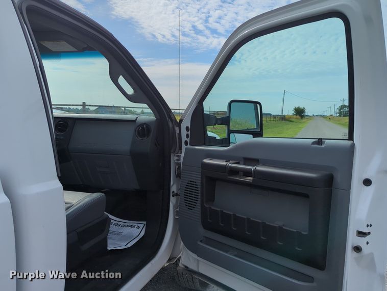 image for item LY9394 2014 Ford F250 Super Duty XL  pickup truck