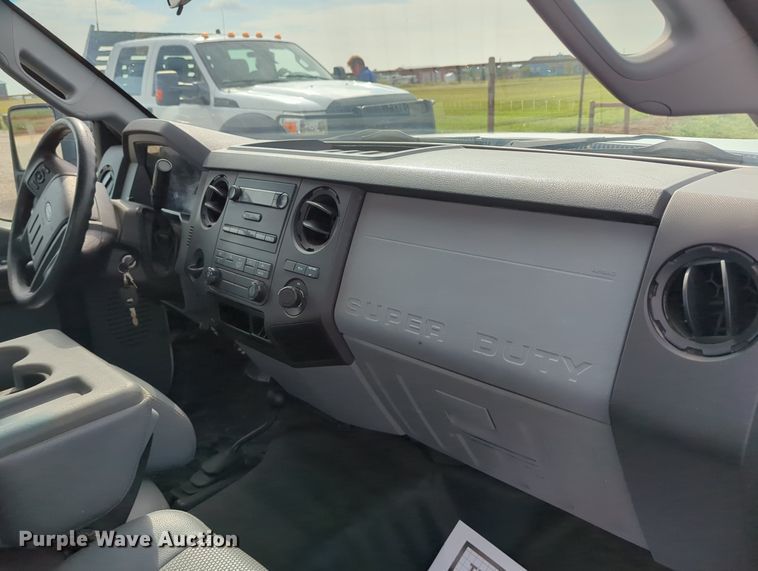 image for item LY9394 2014 Ford F250 Super Duty XL  pickup truck