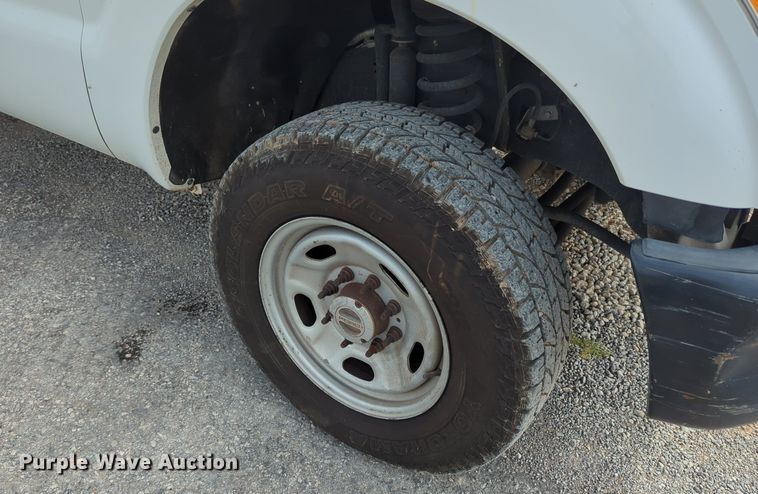 image for item LY9394 2014 Ford F250 Super Duty XL  pickup truck