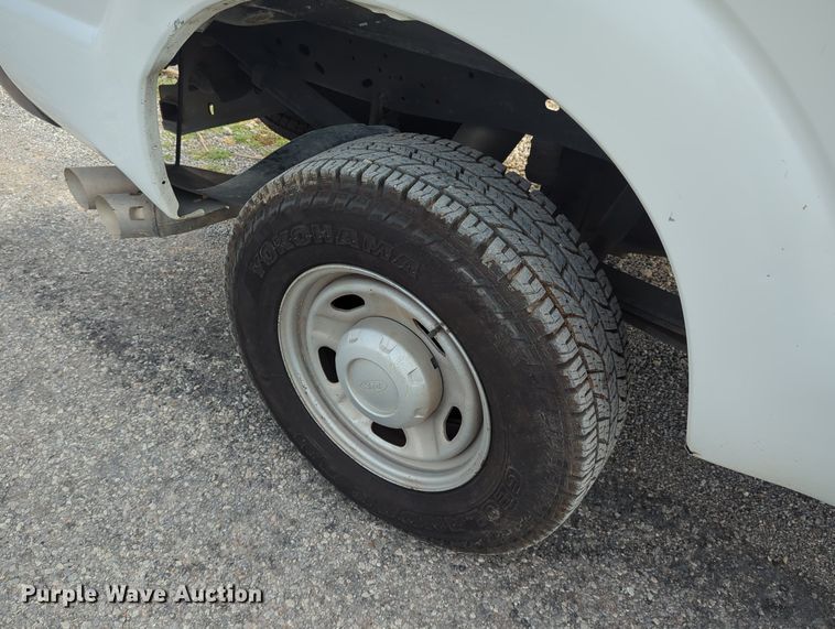 image for item LY9394 2014 Ford F250 Super Duty XL  pickup truck