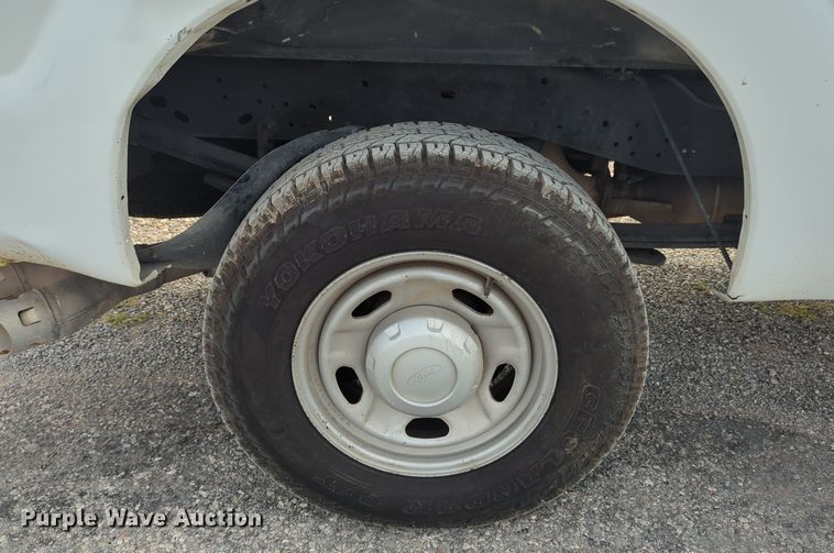 image for item LY9394 2014 Ford F250 Super Duty XL  pickup truck