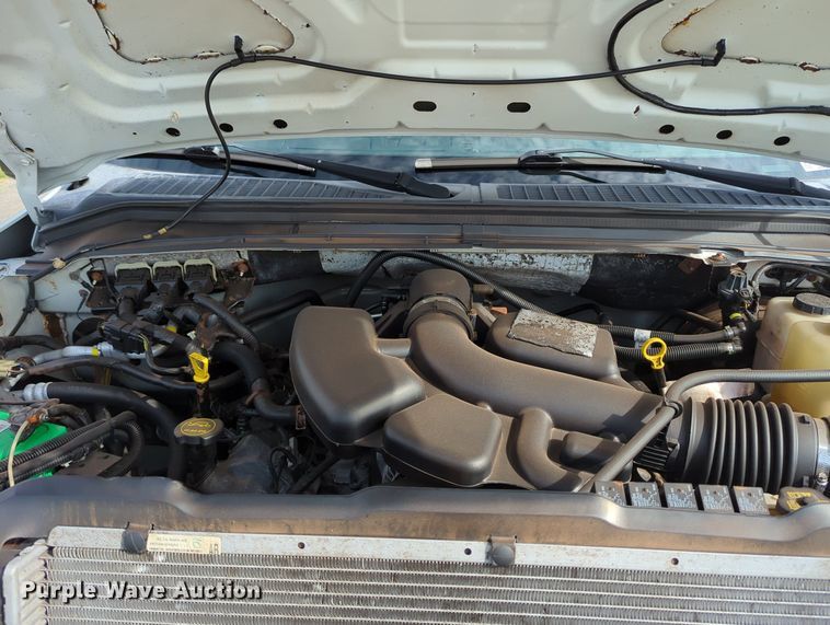 image for item LY9395 2008 Ford F350 Super Duty  pickup truck cab and chassis