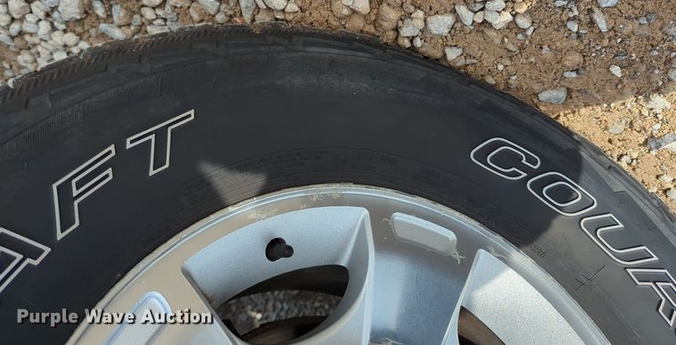 image for item LY9395 2008 Ford F350 Super Duty  pickup truck cab and chassis