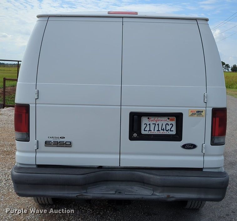 image for item LY9396 2006 Ford E350 Super Duty  refrigerated van