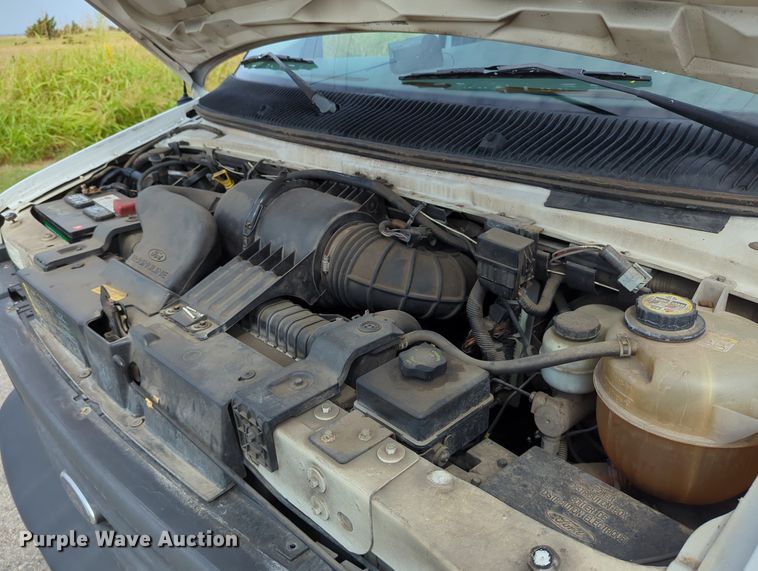 image for item LY9396 2006 Ford E350 Super Duty  refrigerated van