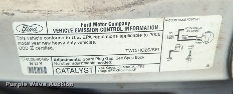 image for item LY9396 2006 Ford E350 Super Duty  refrigerated van