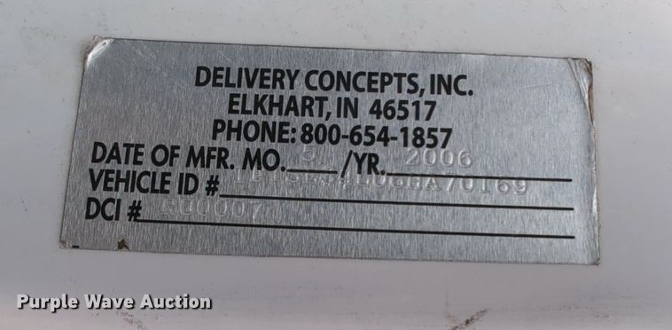 image for item LY9396 2006 Ford E350 Super Duty  refrigerated van