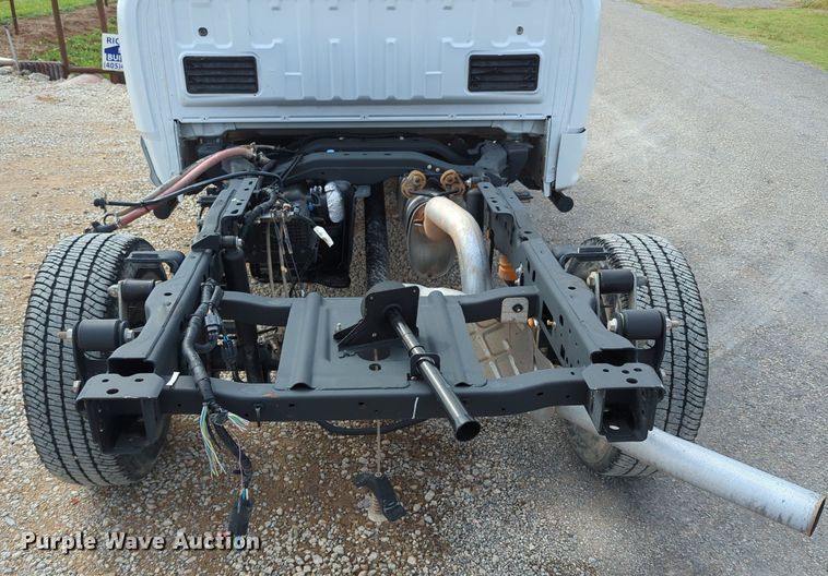 image for item LY9398 2019 Ford F250 Super Duty XL  SuperCab pickup truck cab and chassis