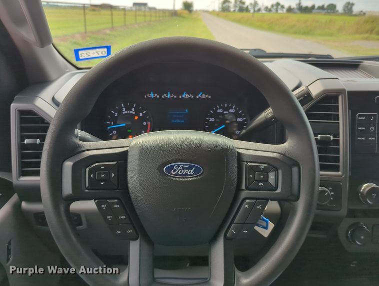 image for item LY9398 2019 Ford F250 Super Duty XL  SuperCab pickup truck cab and chassis