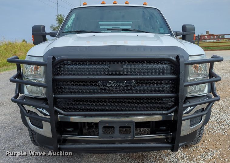 image for item LY9400 2012 Ford F550 Super Duty  Crew Cab flatbed truck