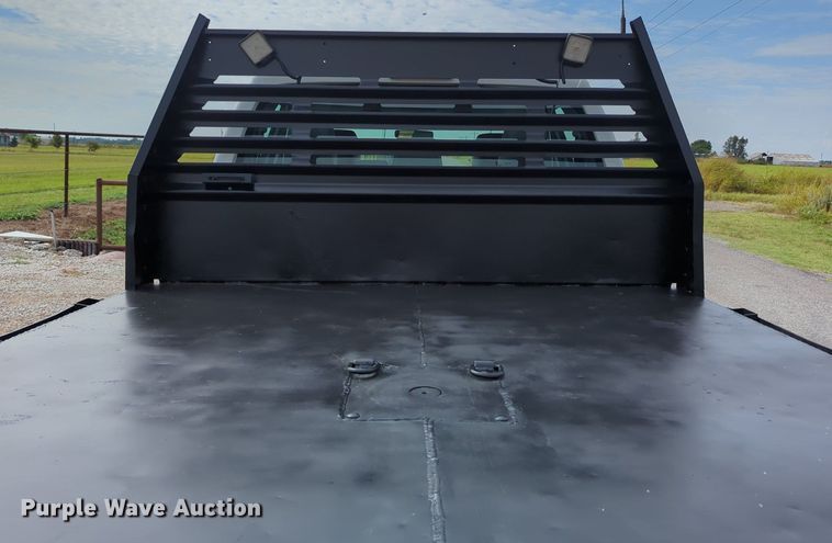 image for item LY9400 2012 Ford F550 Super Duty  Crew Cab flatbed truck