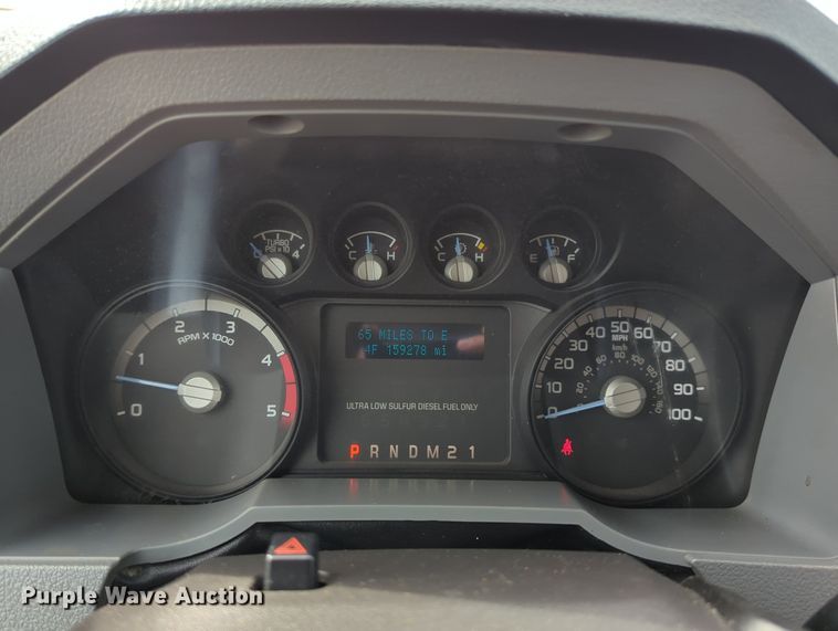 image for item LY9400 2012 Ford F550 Super Duty  Crew Cab flatbed truck