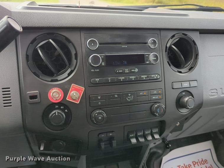 image for item LY9400 2012 Ford F550 Super Duty  Crew Cab flatbed truck