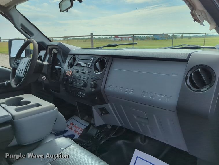 image for item LY9400 2012 Ford F550 Super Duty  Crew Cab flatbed truck