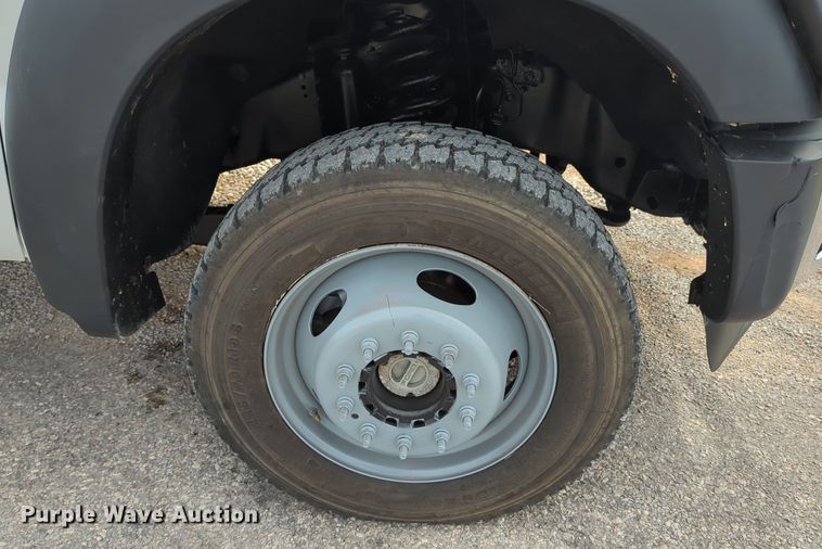 image for item LY9400 2012 Ford F550 Super Duty  Crew Cab flatbed truck