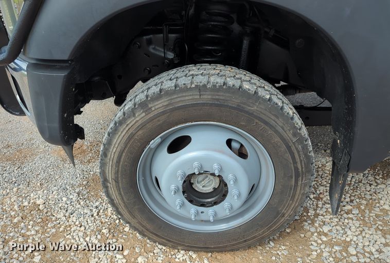 image for item LY9400 2012 Ford F550 Super Duty  Crew Cab flatbed truck