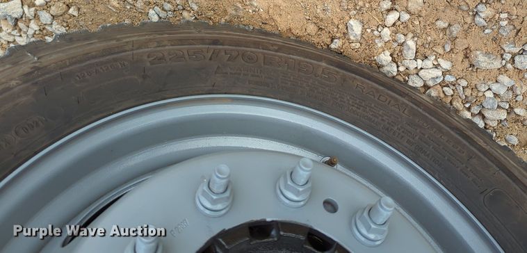 image for item LY9400 2012 Ford F550 Super Duty  Crew Cab flatbed truck