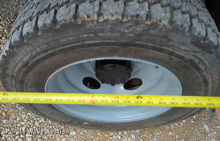 image for item LY9400 2012 Ford F550 Super Duty  Crew Cab flatbed truck