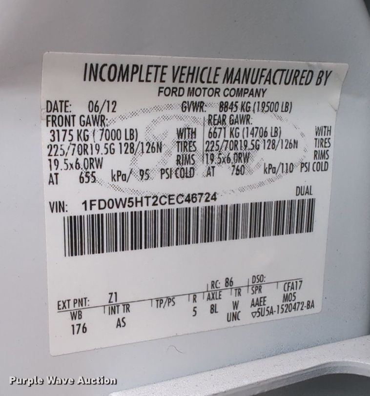 image for item LY9400 2012 Ford F550 Super Duty  Crew Cab flatbed truck