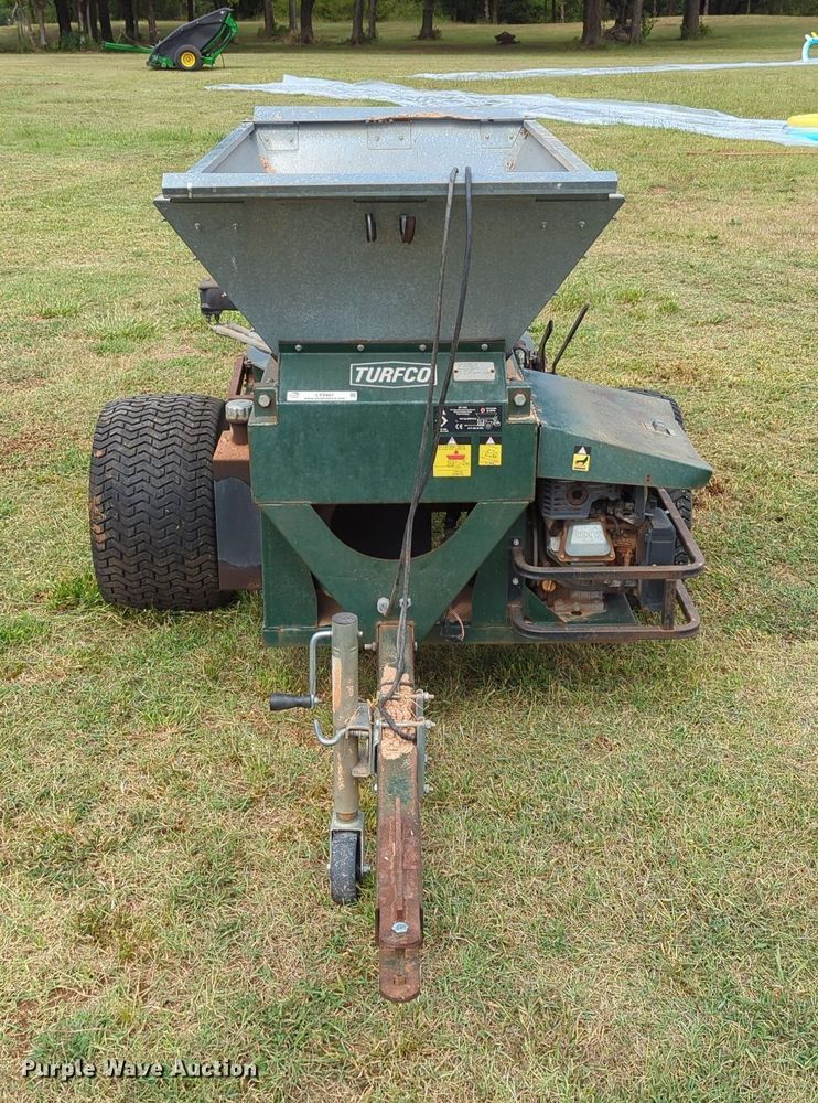 image for item LY9401 Turfco SP-1530  top dresser