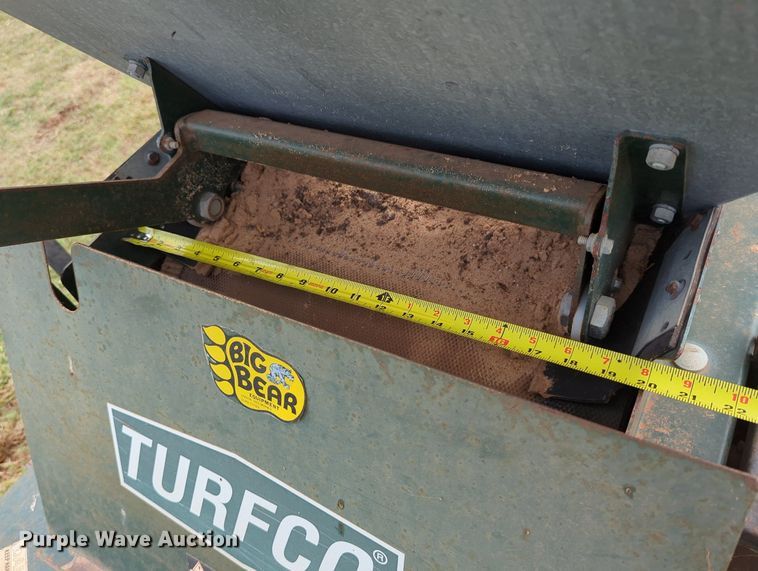 image for item LY9401 Turfco SP-1530  top dresser