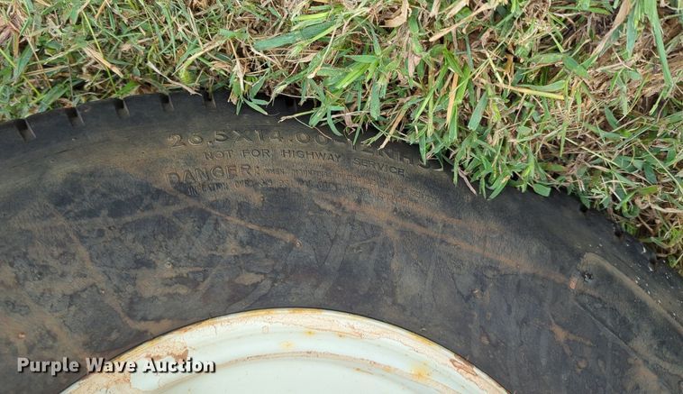 image for item LY9401 Turfco SP-1530  top dresser