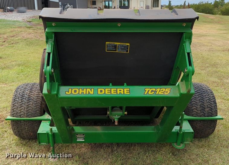 image for item LY9402 John Deere TC125  turf collector