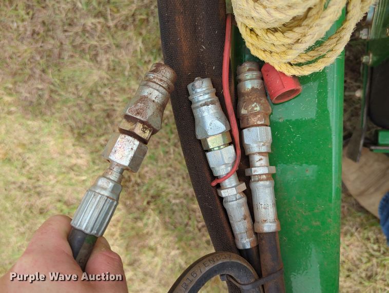 image for item LY9402 John Deere TC125  turf collector