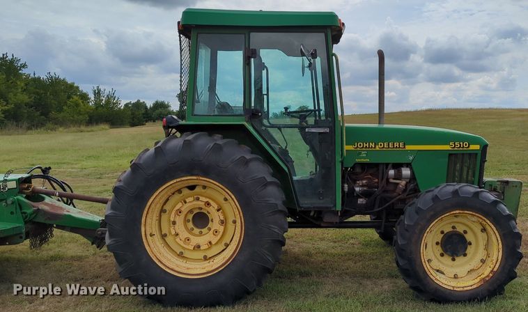 image for item LY9404 1998 John Deere 5510  MFWD tractor