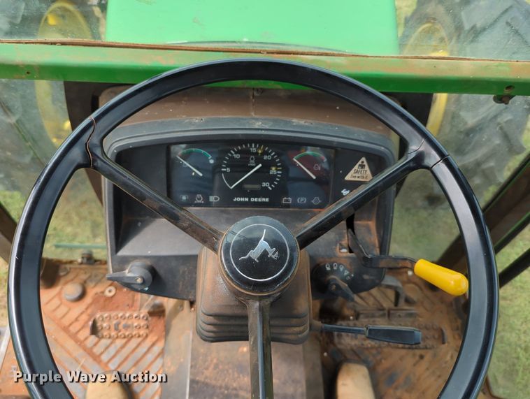 image for item LY9404 1998 John Deere 5510  MFWD tractor