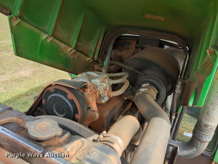 image for item LY9404 1998 John Deere 5510  MFWD tractor