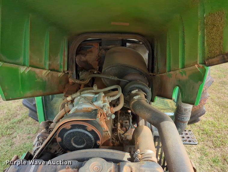 image for item LY9404 1998 John Deere 5510  MFWD tractor