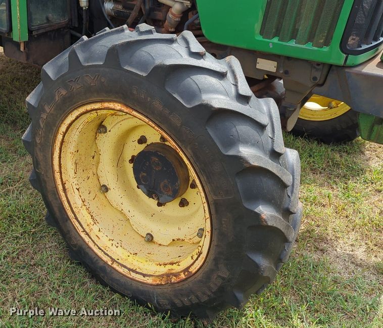 image for item LY9404 1998 John Deere 5510  MFWD tractor