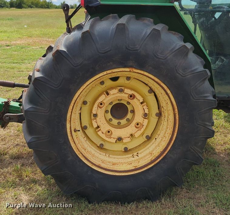 image for item LY9404 1998 John Deere 5510  MFWD tractor