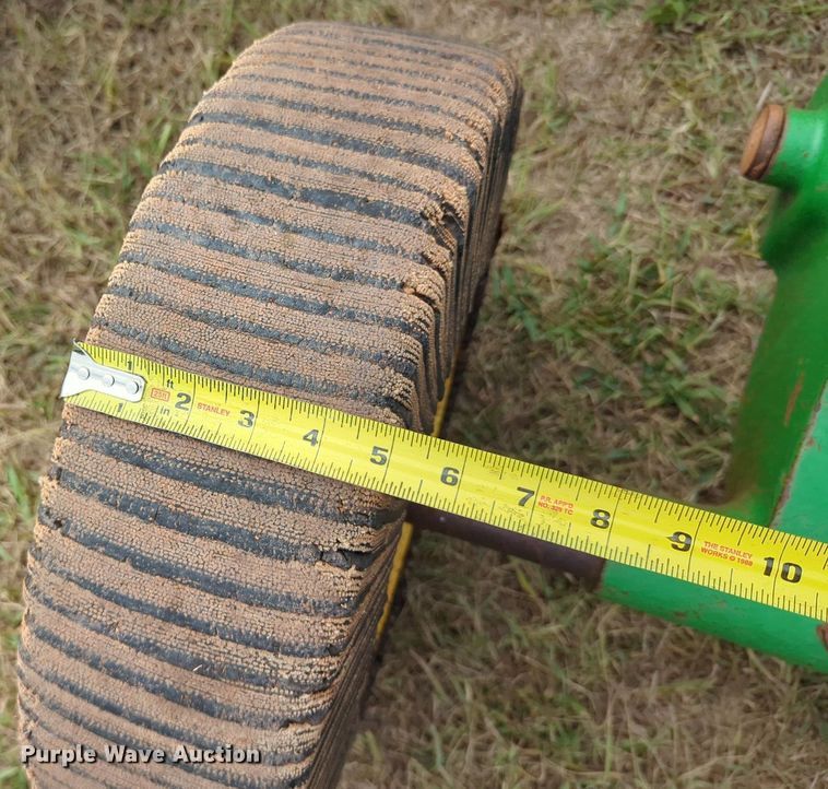 image for item LY9405 John Deere CX15  batwing rotary mower