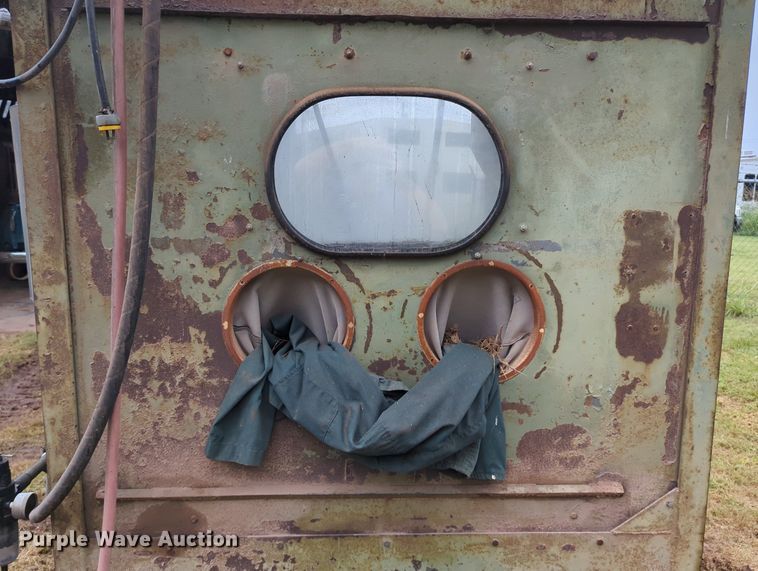 image for item LY9408 Wheelabrator Liquamatte  media sand blasting cabinet