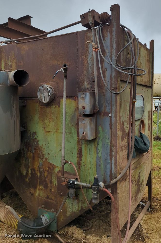 image for item LY9408 Wheelabrator Liquamatte  media sand blasting cabinet