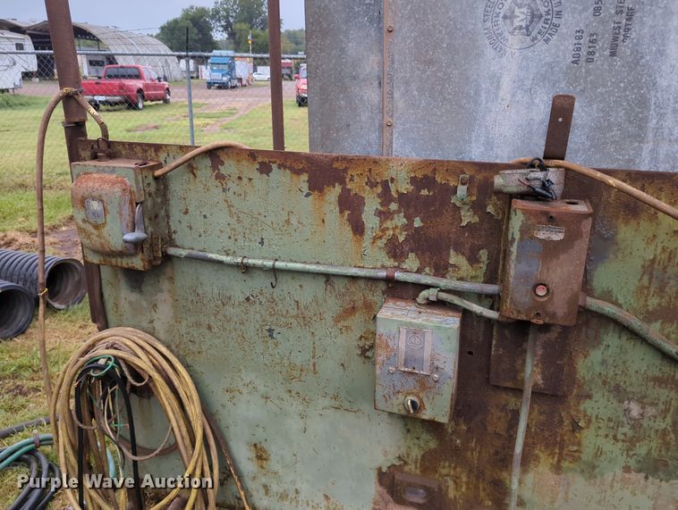 image for item LY9408 Wheelabrator Liquamatte  media sand blasting cabinet