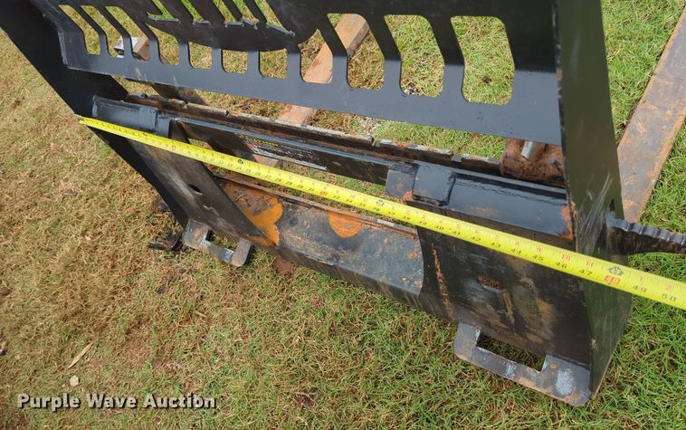 image for item LY9414 MTL  skid steer forks