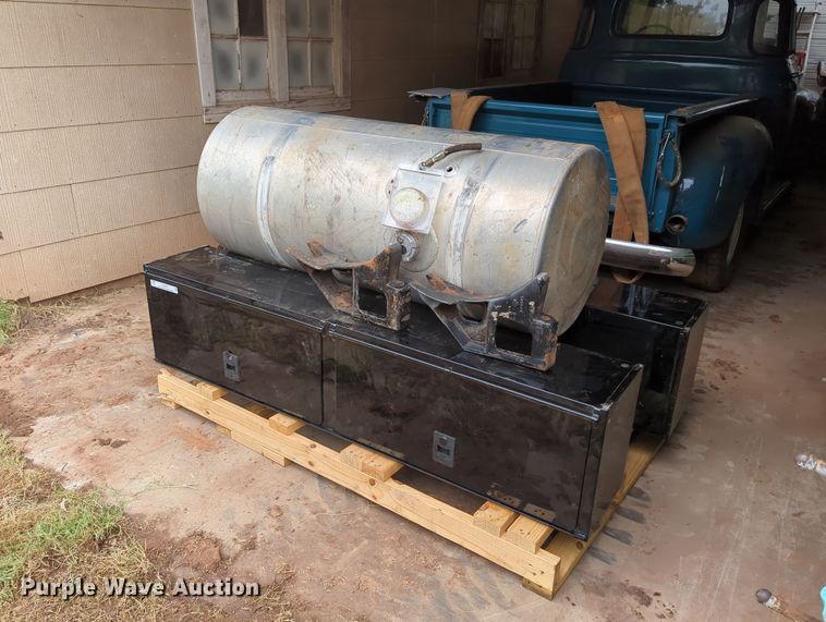 image for item LY9420 (2) toolboxes