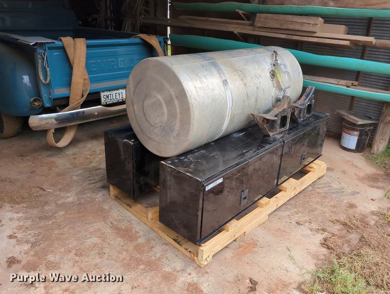 image for item LY9420 (2) toolboxes