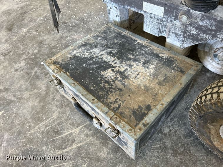 image for item MD9025 Husqvarna CS2512  wire saw