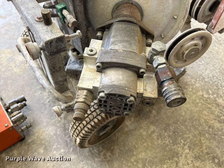 image for item MD9025 Husqvarna CS2512  wire saw