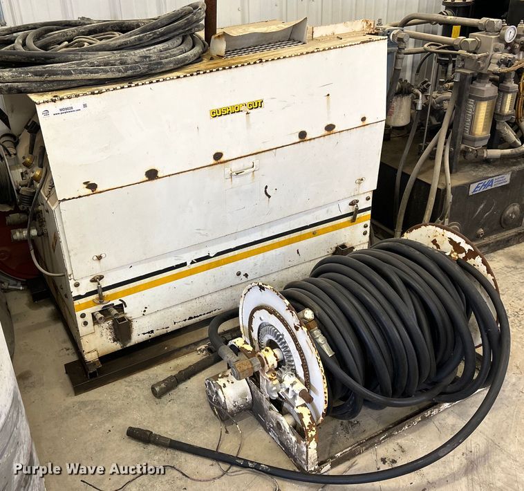 image for item MD9028 Cushion Cut 2525  hydraulic pump