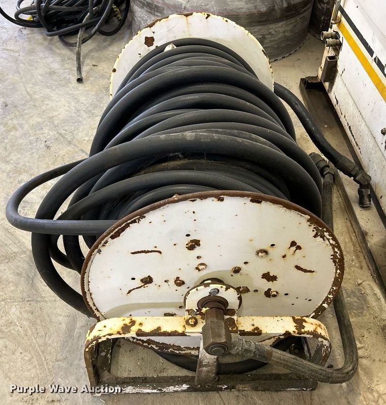 image for item MD9028 Cushion Cut 2525  hydraulic pump