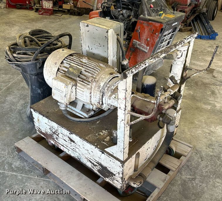 image for item MD9030 Diamond Products CB30E  hydraulic pump