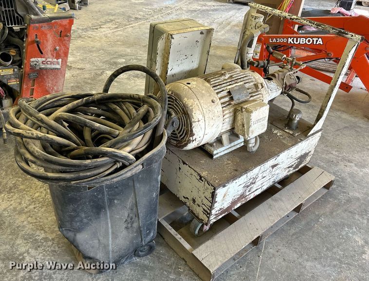 image for item MD9030 Diamond Products CB30E  hydraulic pump